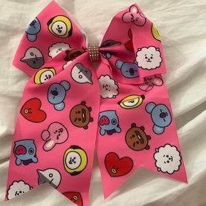 BTS BT21 bow